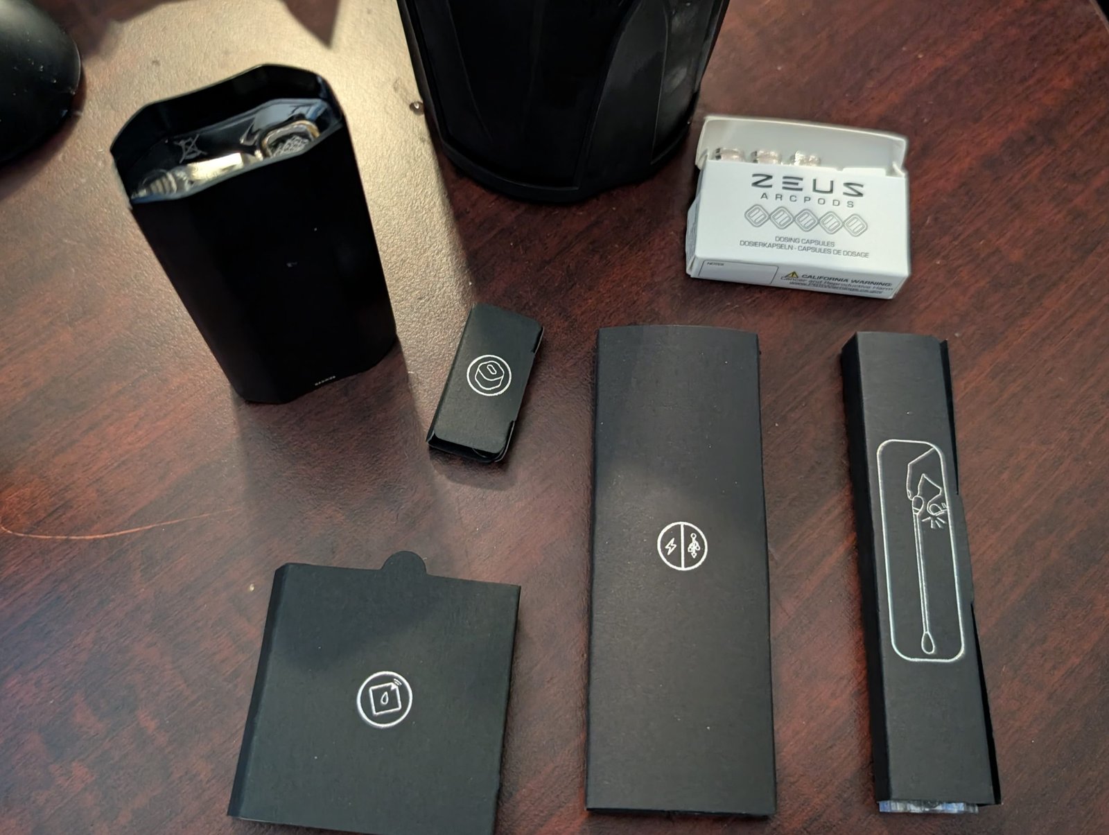 Zeus Arc GT4 accessory kit and pods